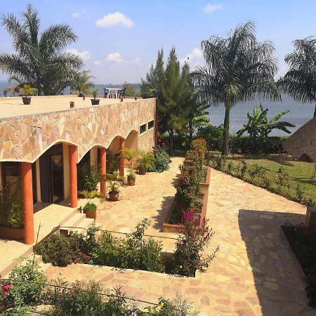 Oslo Gardens Bed & Breakfast Entebbe Ngoại thất bức ảnh